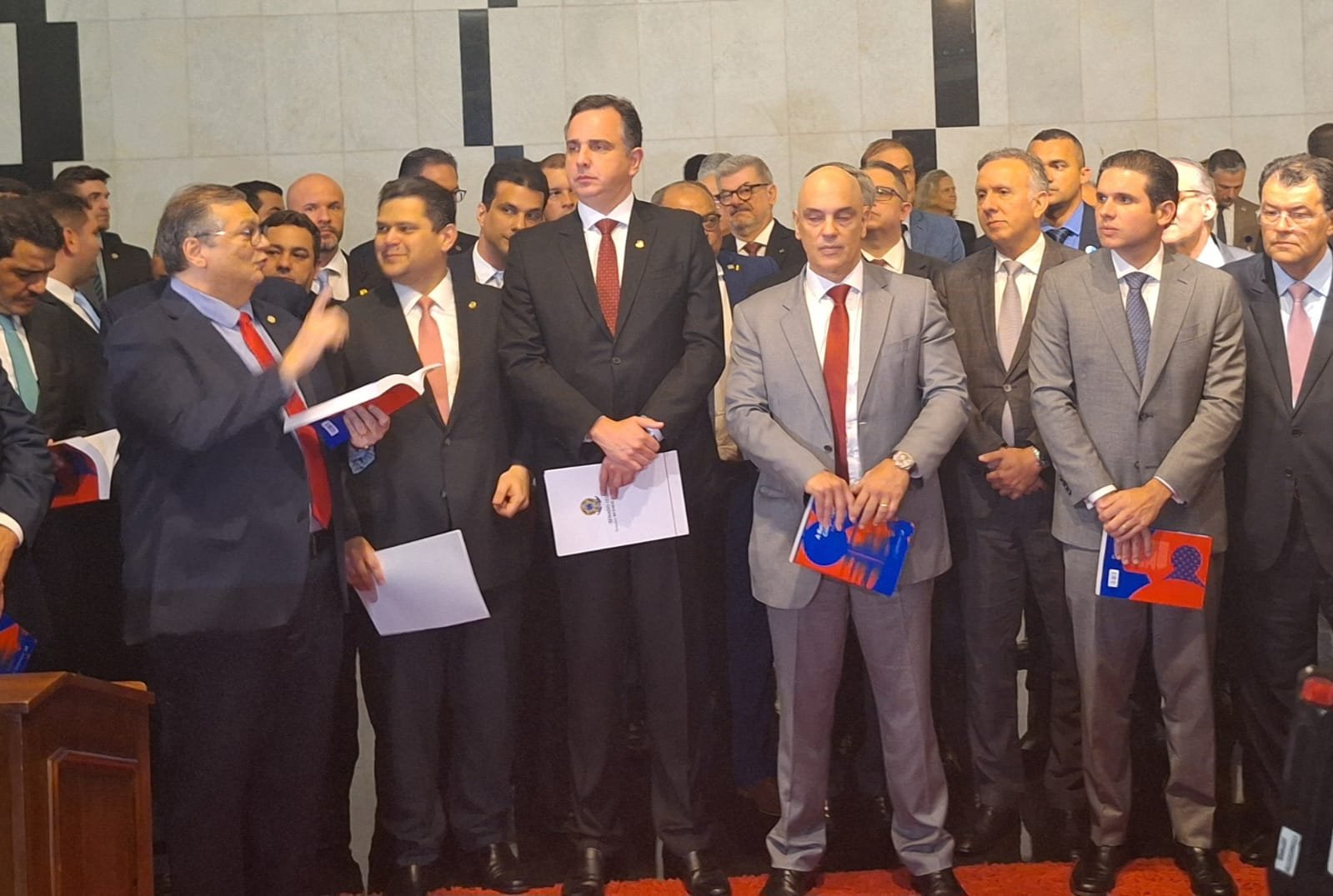 Girão diz que Senado virou ‘puxadinho’ do governo e do STF