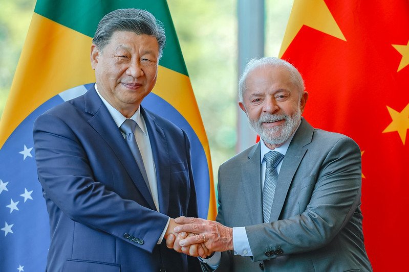 Em disputa entre EUA e China, Lula e STF mostram que Brasil é ‘província chinesa’