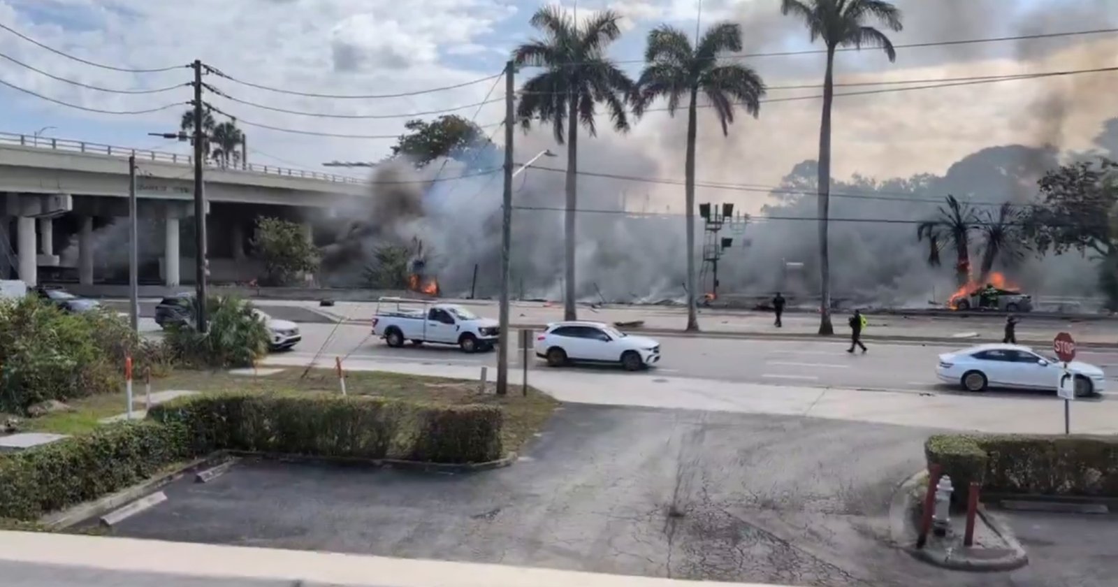 VÍDEO mostra explosão de avião e desespero de testemunhas em Boca Raton, na Flórida