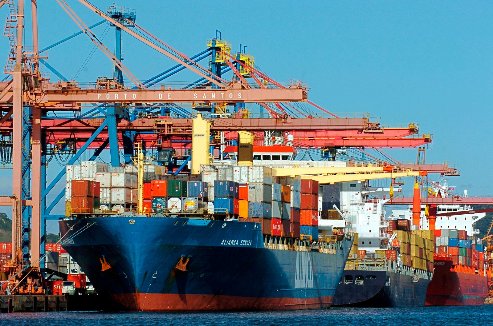 Senado vota nesta terça-feira Lei da Reciprocidade Econômica, em resposta a medidas de Trump