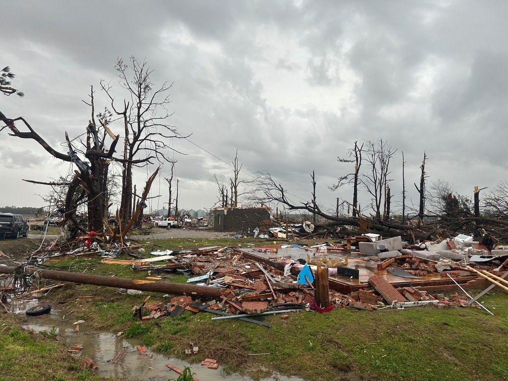 VÍDEO: tornado ‘catastrófico’ atinge o estado de Arkansas, nos EUA, e deixa rastro de destruição