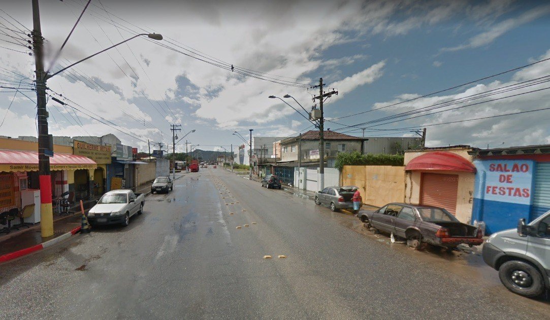 Motociclista morre atropelado por motorista de app em avenida de São Vicente