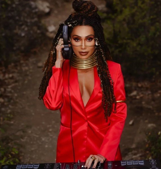 DJ brasileira é presa em Portugal suspeita de comandar rede de prostituição