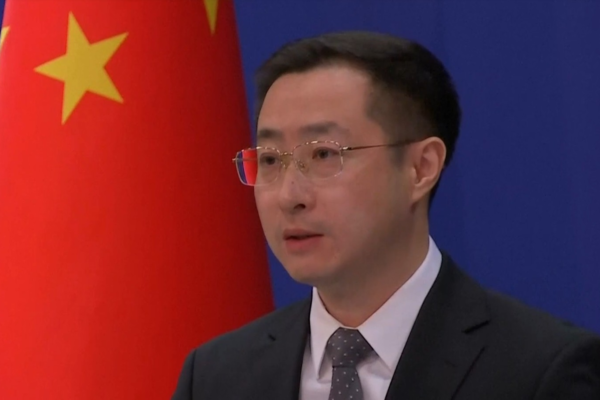 China diz que guerra tarifária ‘não tem vencedor’ e que vai ‘revidar até o fim’ se Trump insistir