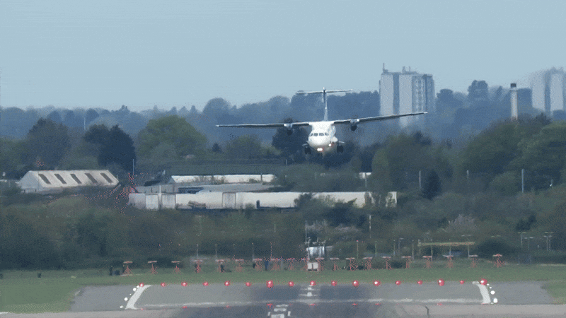 VÍDEO: Com ventos de até 80 km/h, aviões ‘dançam’ e pilotos usam técnica ‘caranguejo’ para pousar no Reino Unido