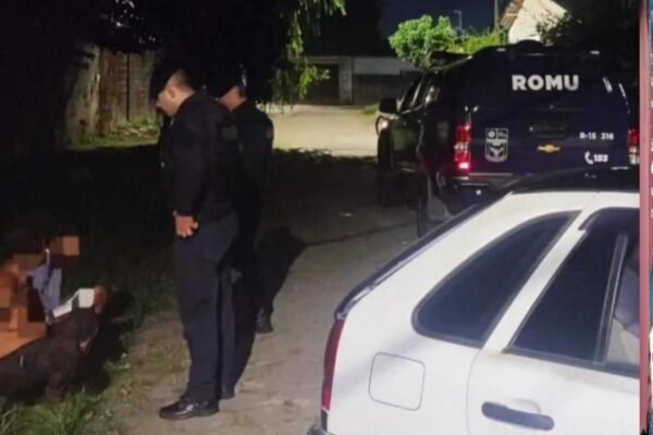 Dupla é presa após assaltar restaurante no litoral de SP Dupla é presa após assaltar restaurante no litoral de SP
