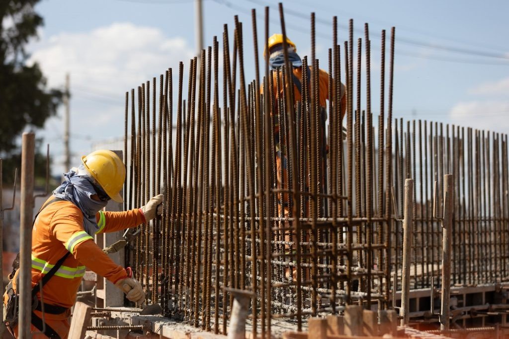 Governo de SP prevê mais de 3,4 mil empregos na Baixada Santista; entenda