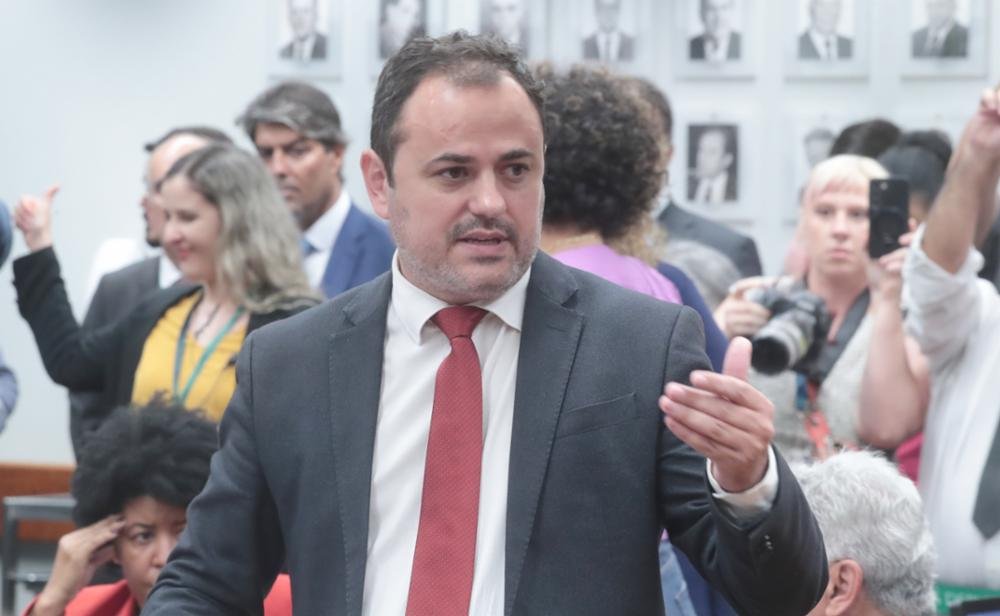 Suplente de Glauber Braga é ameaça e assusta aliados de Lula