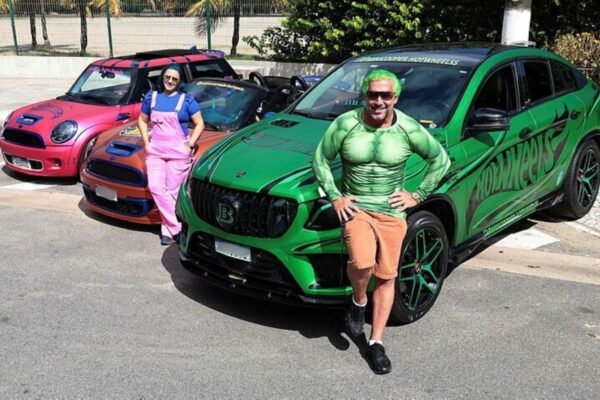 Família de SP gasta mais de R$ 150 mil para transformar carros em Hot Wheels da vida real