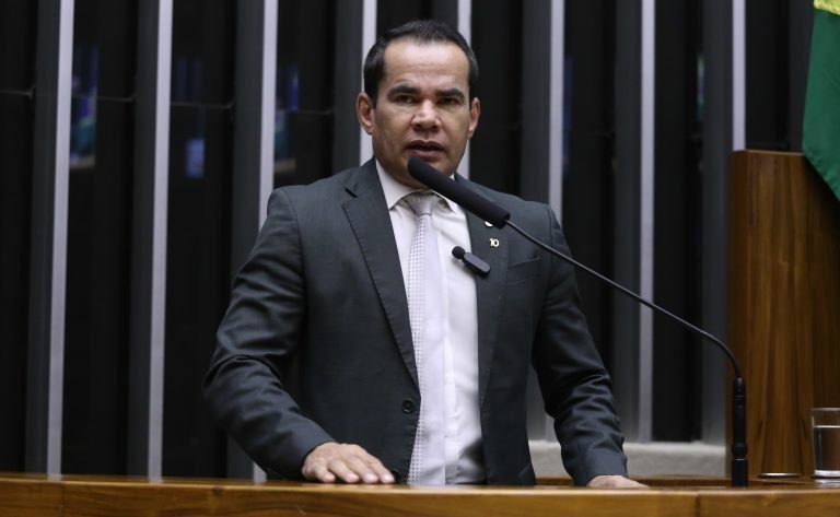 Proposta libera saque do FGTS para compra de máquinas agrícolas