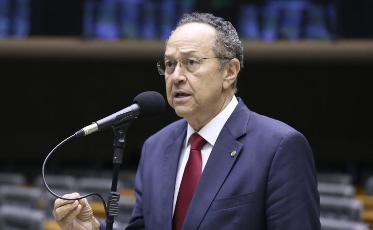 Projeto fortalece o papel da Anatel na governança da internet