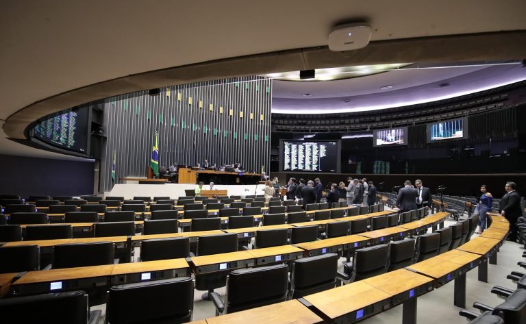 Câmara dos Deputados encerra sessão desta quinta sem votar acordos internacionais