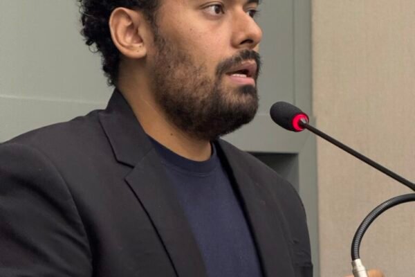 Vereadores fecham o cerco contra Hugo Prado