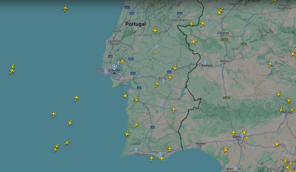 Plataforma de controle de voos mostra aviões ‘desaparecendo’ após apagão em Portugal; VÍDEO