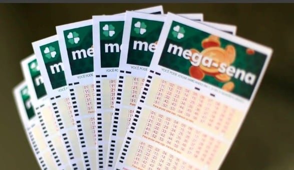 Mega-Sena acumulada em R$ 50 milhões: veja as dezenas do concurso 2.854