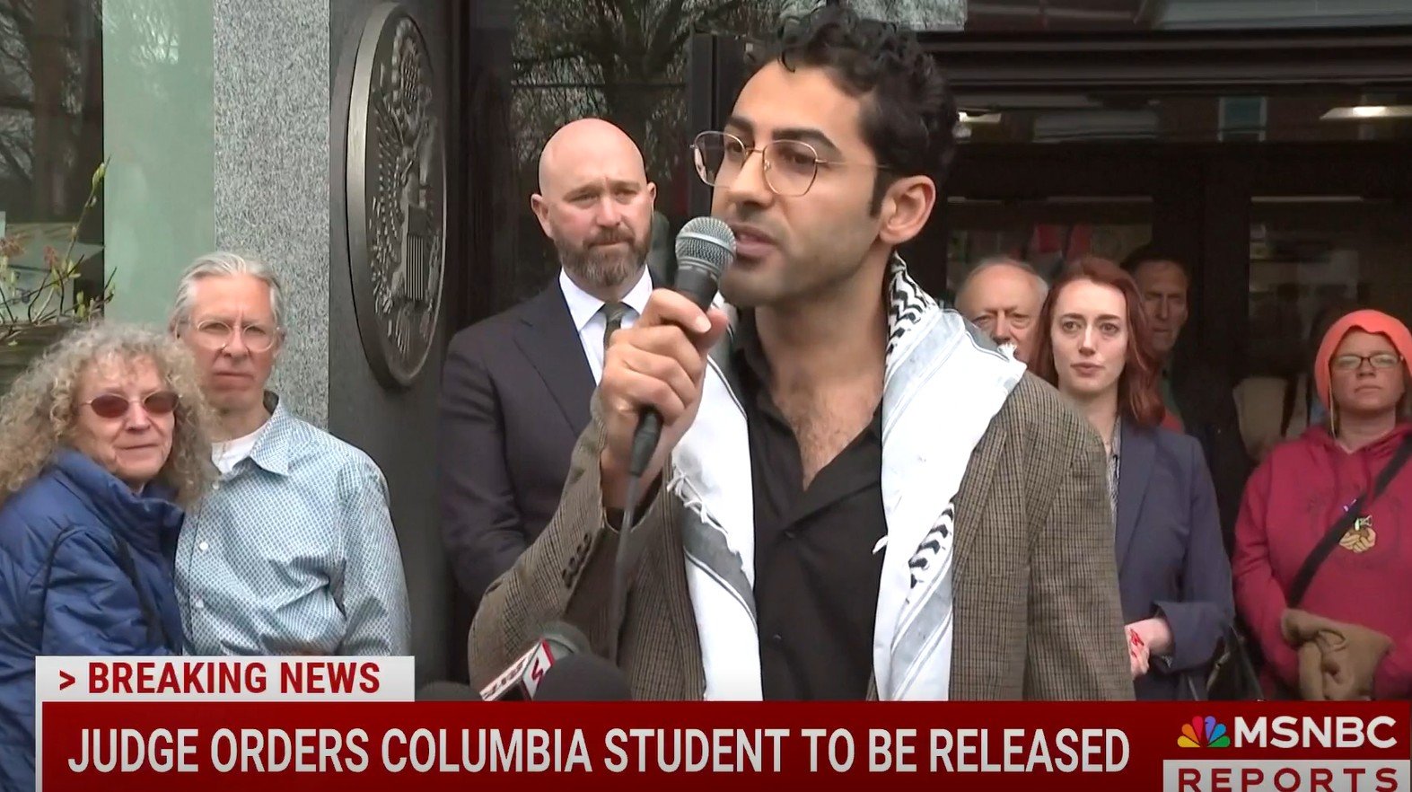 Justiça manda soltar estudante palestino de Columbia preso pelo governo Trump: ‘Não tenho medo’, diz ele