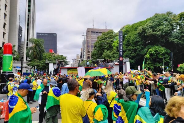 Galeria: confira fotos do ato pela anistia na Avenida Paulista