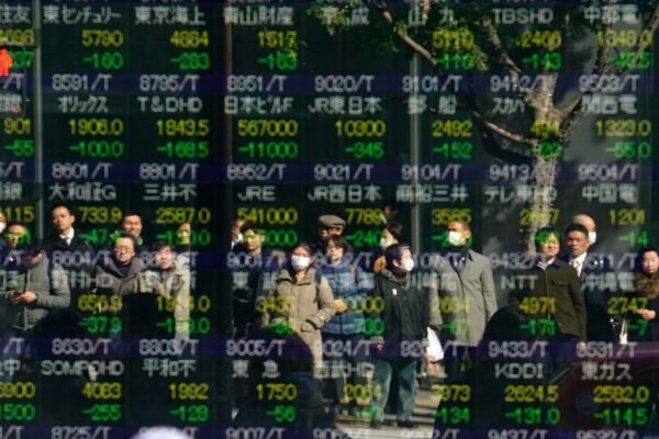 Tarifaço global de Trump: mercados financeiros da Ásia despencam após anúncio