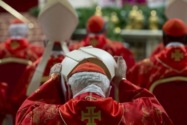 Sé vacante, camerlengo e Colégio dos Cardeais: saiba quem comanda a Igreja Católica após a morte do papa Francisco