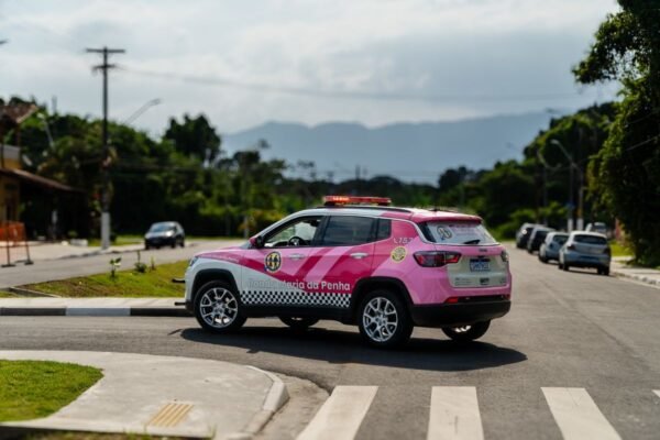 Mulher denuncia ex que a estrangulou no meio de avenida após crise de ciúmes no litoral de SP