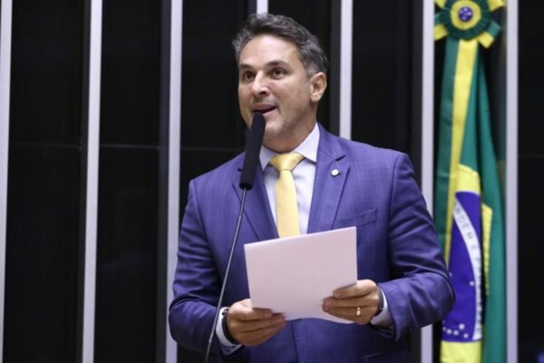 Zanin rejeita habeas corpus coletivo para presos do 8 de janeiro