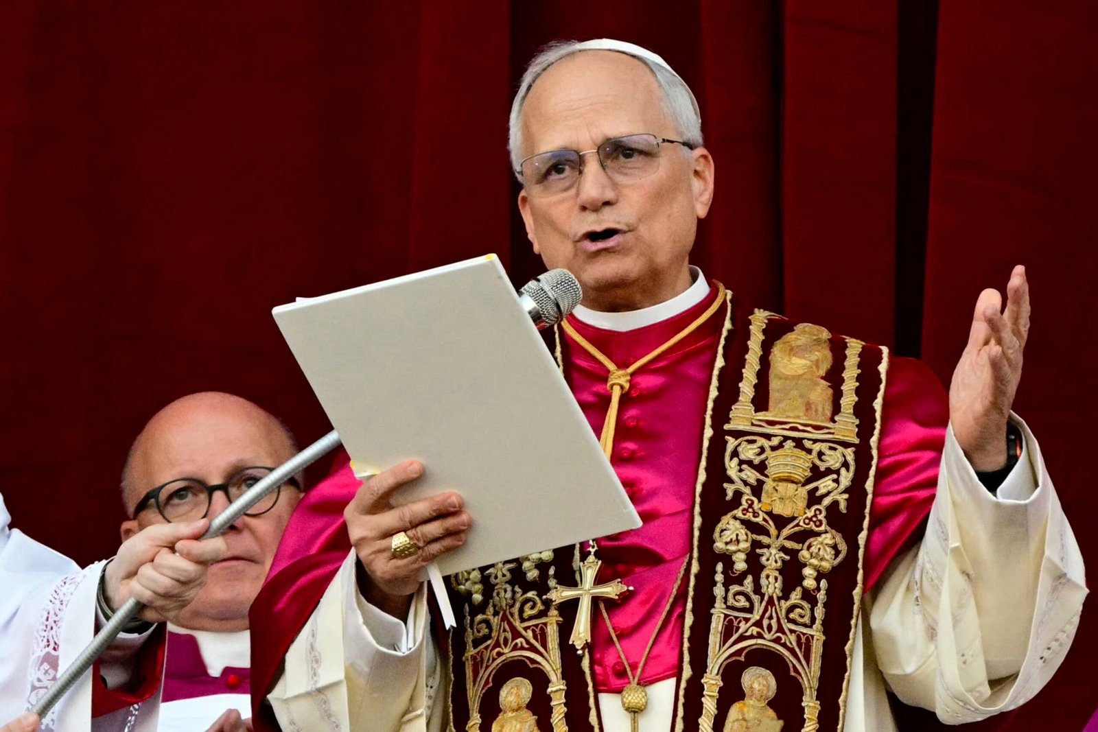 Papa Leão XIV celebra 1ª missa no Vaticano; ACOMPANHE