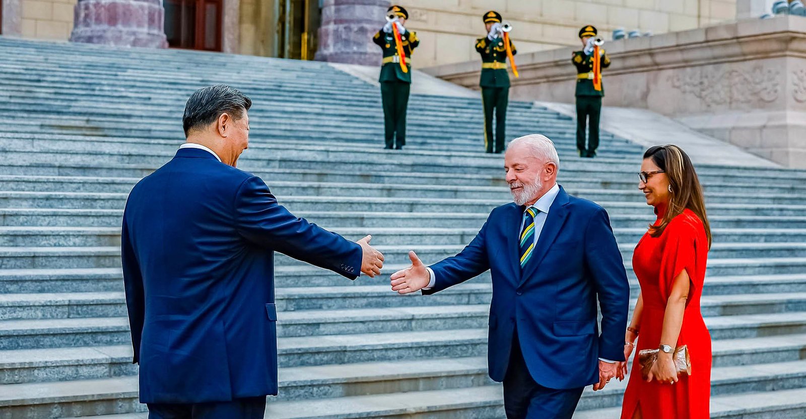 Janja sai em defesa de modelo de censura da China