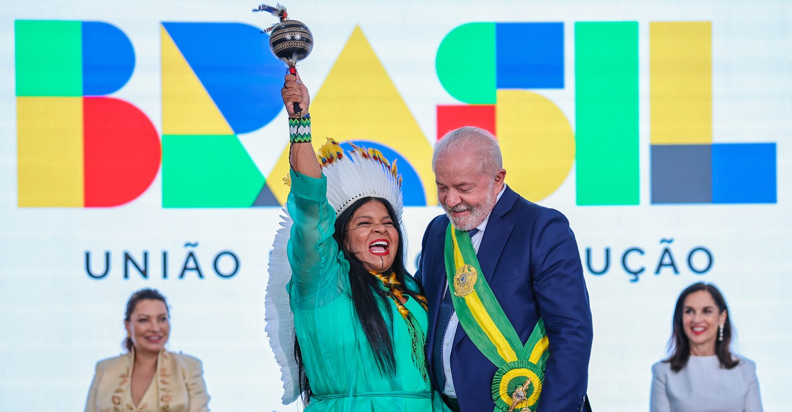 Sonia Guajajara recebe título de doutora honoris causa da UERJ