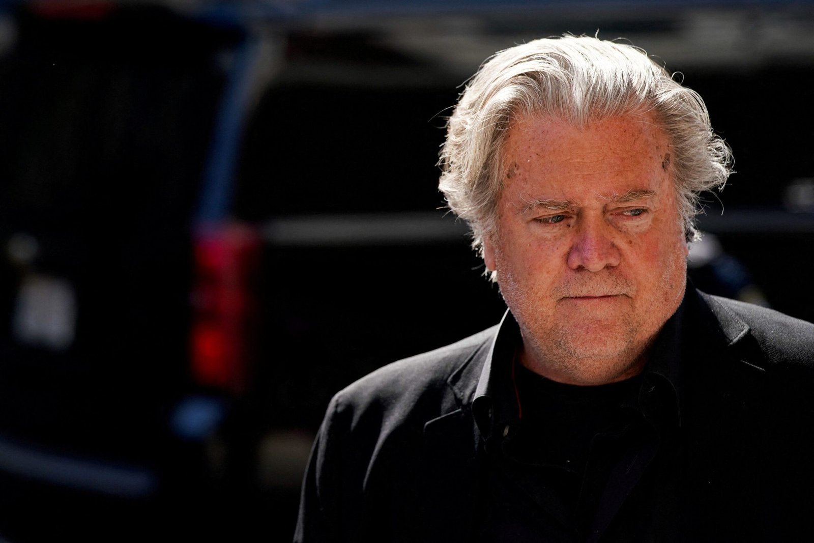 Steve Bannon, guru de Trump, previu Prevost entre favoritos e lamentou: ‘Infelizmente um dos mais progressistas’