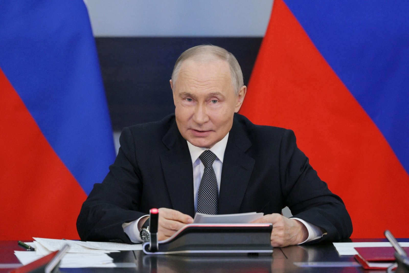 Putin descarta uso imediato de armas nucleares na Ucrânia: ‘Espero que não sejam necessárias’