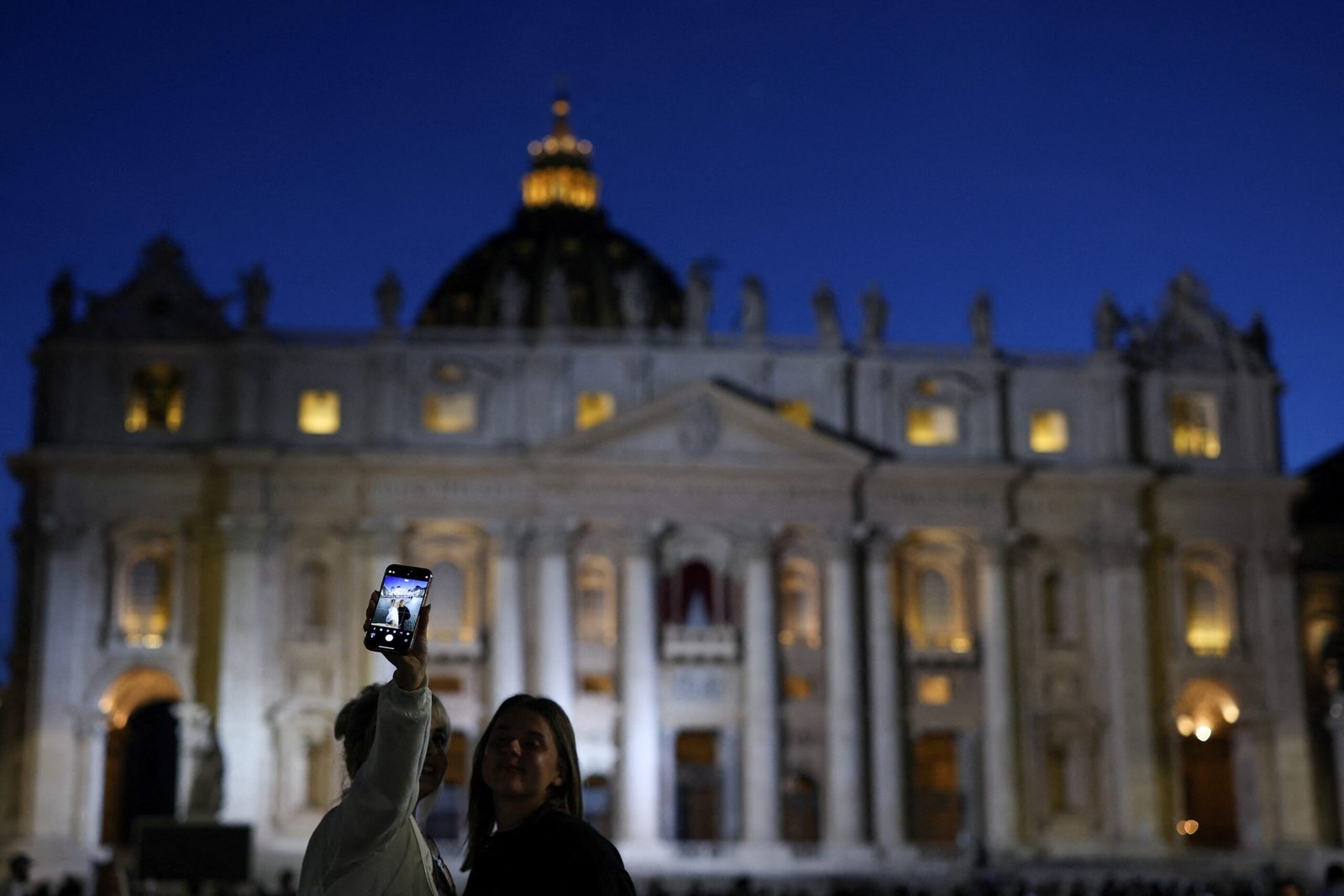Começa missa de cardeais no Vaticano que dá início ao conclave