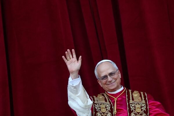 ‘Profecia’ de fim dos tempos do Apocalipse 13 vem à tona após nomeação de papa americano; entenda o que diz passagem bíblica