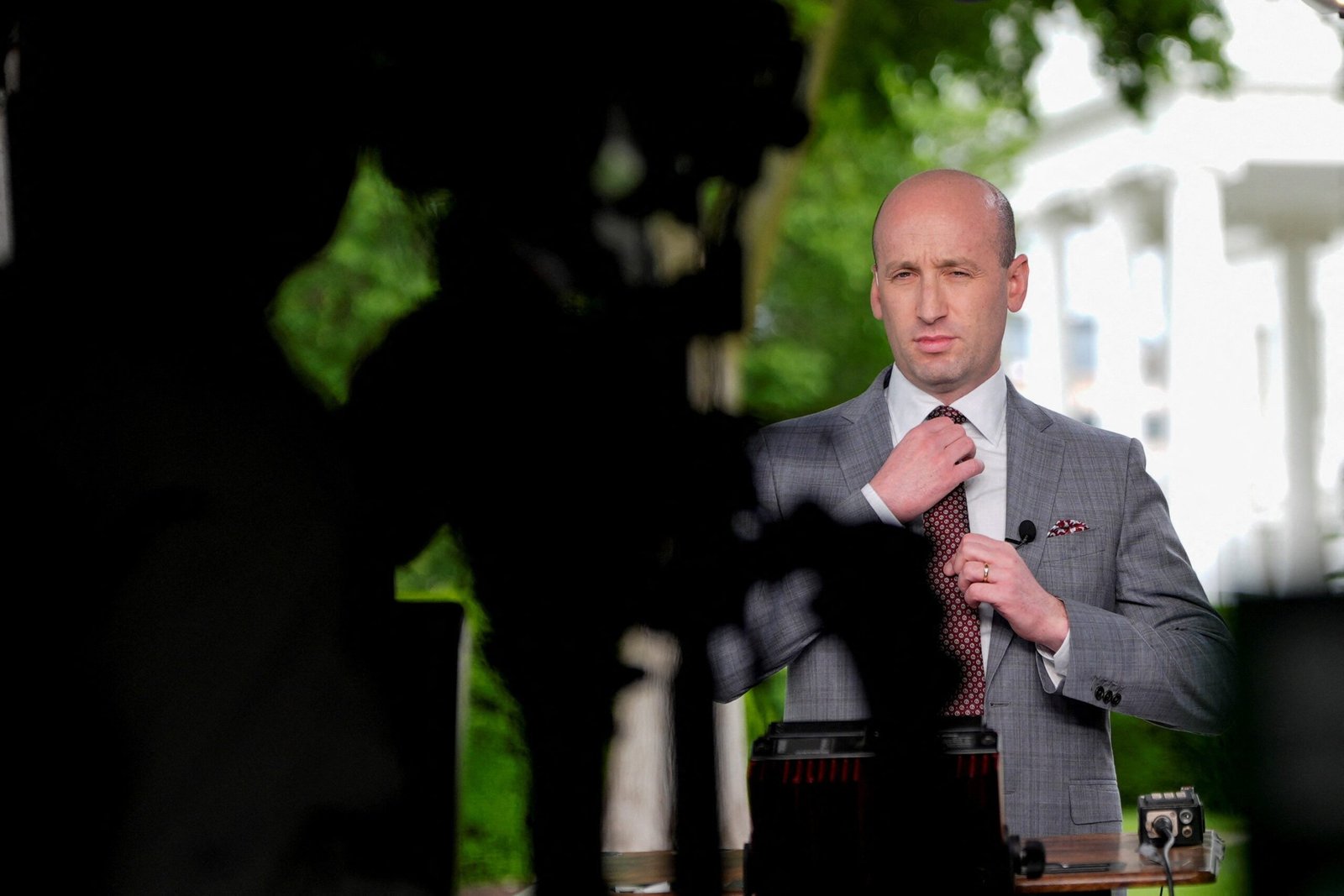 Assessor de Trump diz que Casa Branca está ‘considerando ativamente’ suspender o habeas corpus nos EUA