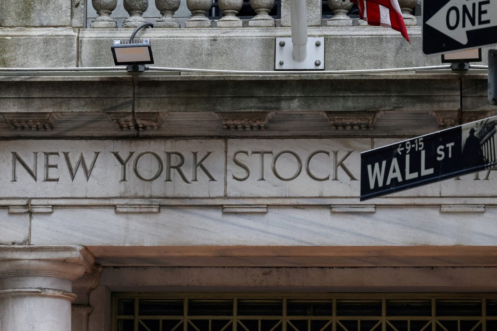 Bolsas de Nova York disparam após acordo entre China e EUA sobre tarifaço