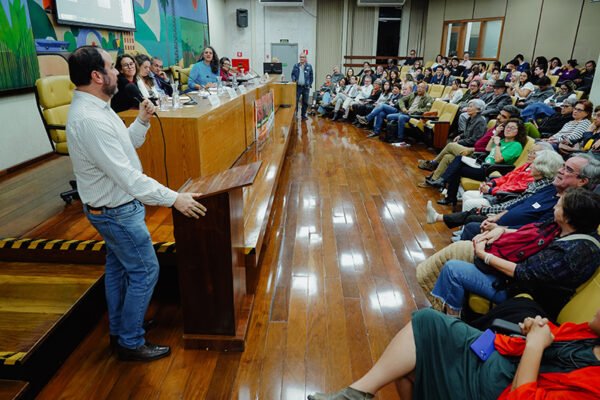 Especialistas, Conpresp e moradores de Pinheiros discutem tombamento do Quadrilátero Vilas do Sol