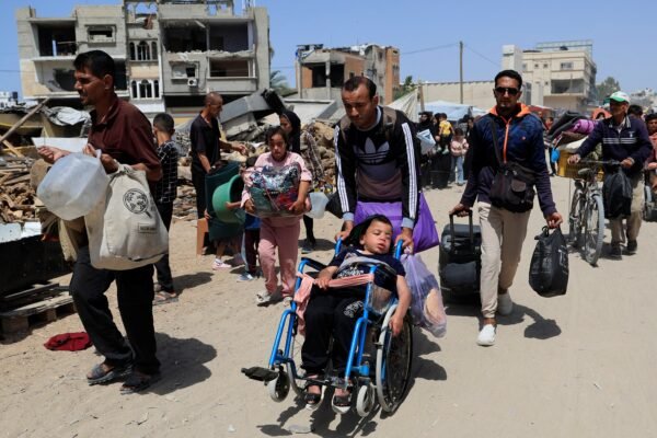 Governo retira três brasileiros e nove parentes da Faixa de Gaza, diz Itamaraty