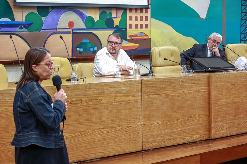 Comissão do Idoso aprova requerimento sobre desafios da longevidade e políticas públicas