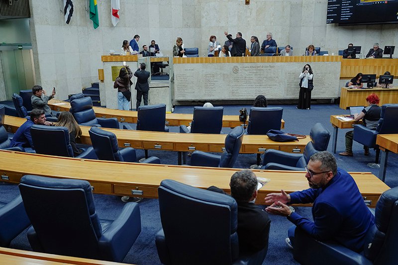 Em Sessão Plenária, vereadores debatem casas de apostas, fraude do INSS, ciclovia e abuso sexual na infância
