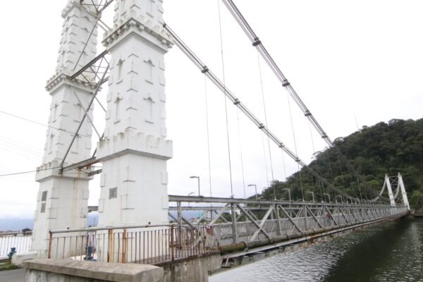 Ponte Pênsil terá trânsito parcialmente interditado até sexta-feira; confira os horários