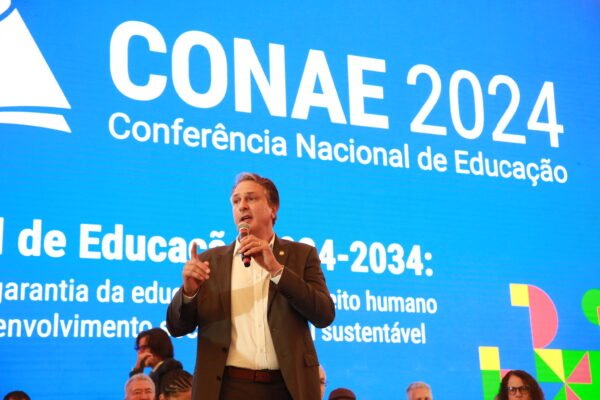 Governo Lula está desmontando universidades, diz Academia Brasileira de Ciências