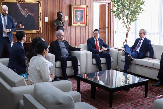 Câmara propõe cooperação com a China nas áreas de tecnologia, mobilidade e meio ambiente