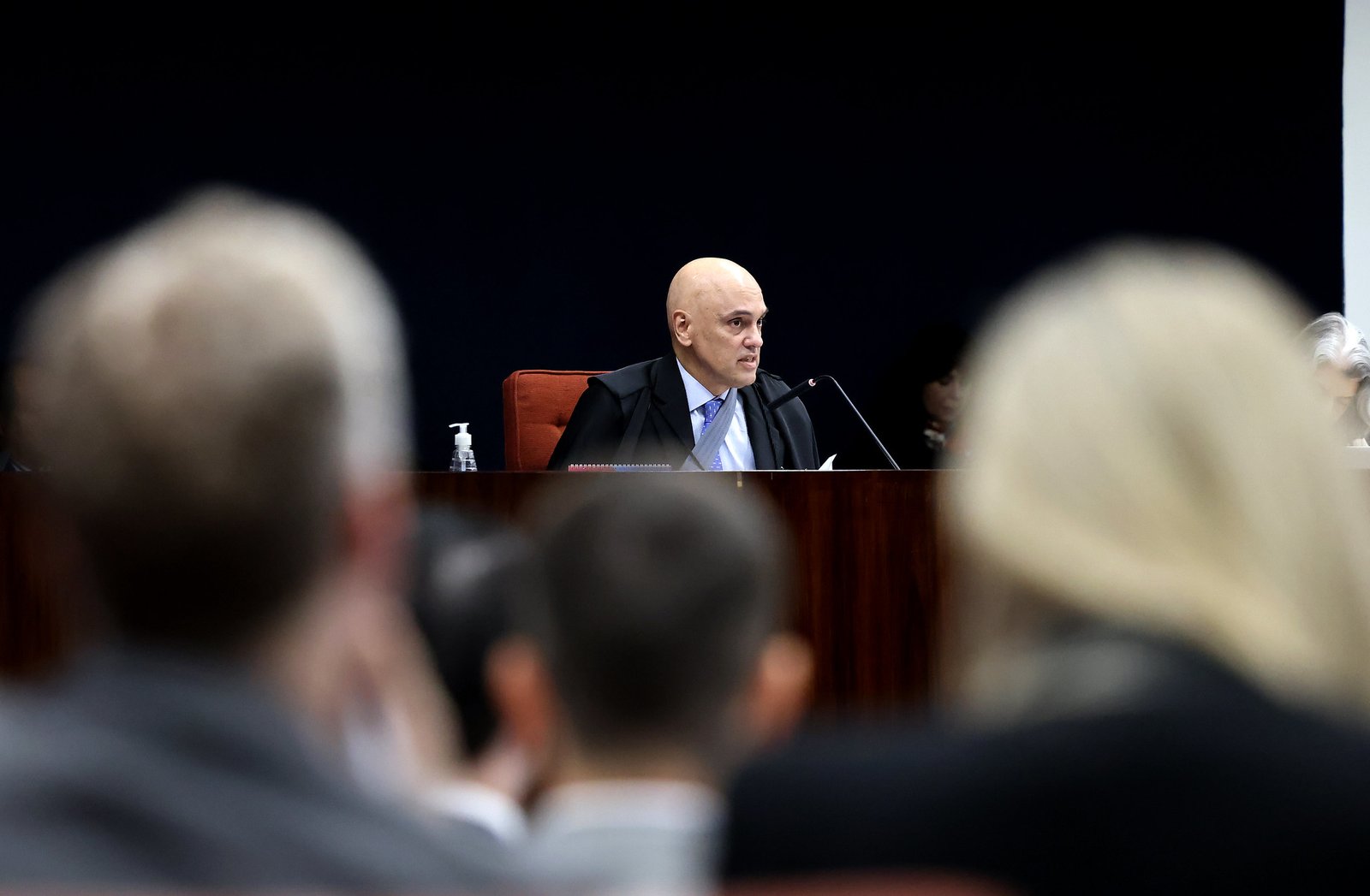 Motta vai responder ao STF por manter processo contra Ramagem e Bolsonaro