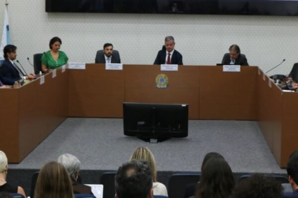 Cade veta compra de empresa brasileira de insumos farmacêuticos