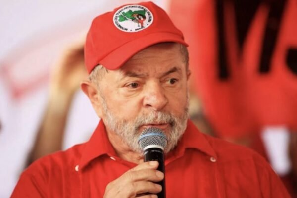 Ministros de Lula confirmam presença em evento do MST