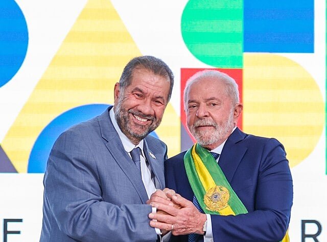 Novo ministro de Lula se reuniu com suspeitos do escândalo do INSS