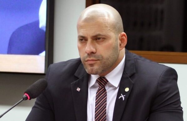 Representante da OEA vai receber advogado de Daniel Silveira