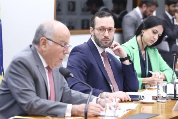Ministro de Lula é ignorado pelo chefe da diplomacia dos EUA