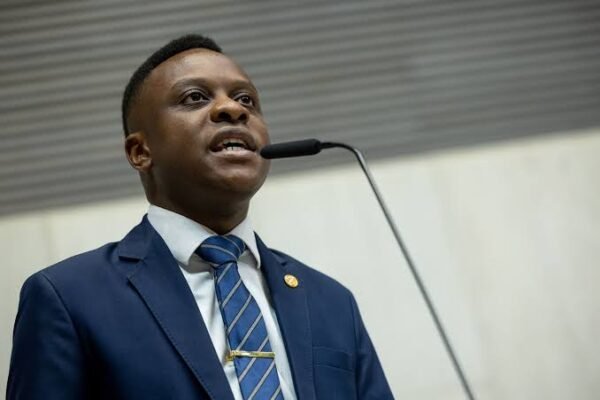Guto Zacarias propõe lei para proibir divulgação de cassinos on-line em São Paulo