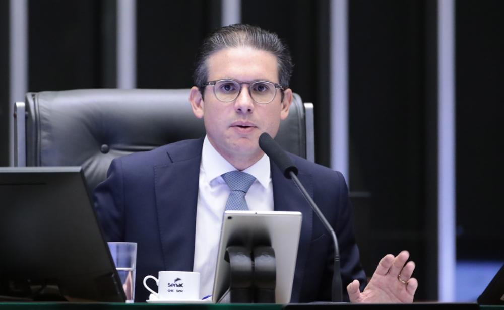 PL apresenta novo texto da anistia