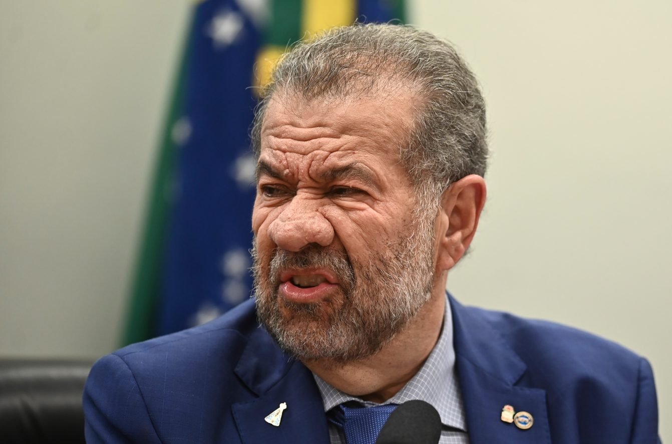 Fraude no INSS: entidades repetem erro em nome de beneficiários e fazem mais de um desconto no mesmo dia